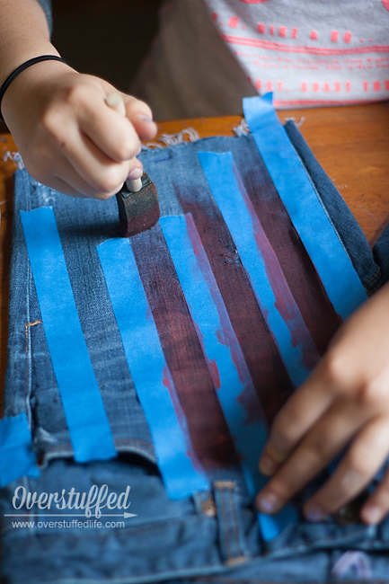 Easy DIY patriotic cutoff shorts