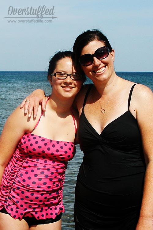 Beach photo mother and daughter