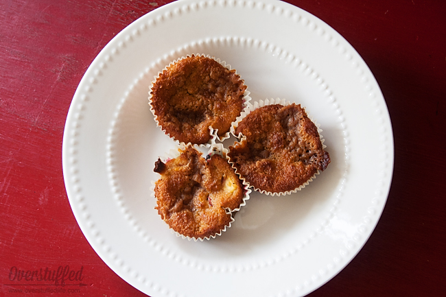 Delicious apple cinnamon streusel muffins, just in time for fall! Plus a review of Gluten-free Made Easy, a new cookbook full of delicious GF recipes and tips to making your kitchen gluten-free.