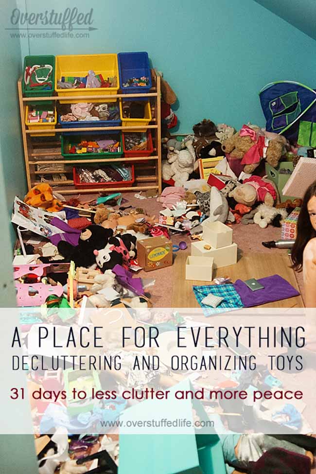 declutter toys | dealing with toy clutter | organizing toys | how to organize toys | how to declutter playroom | organized toy room | keep the toys organized and orderly | clutter-free toys | donate toys