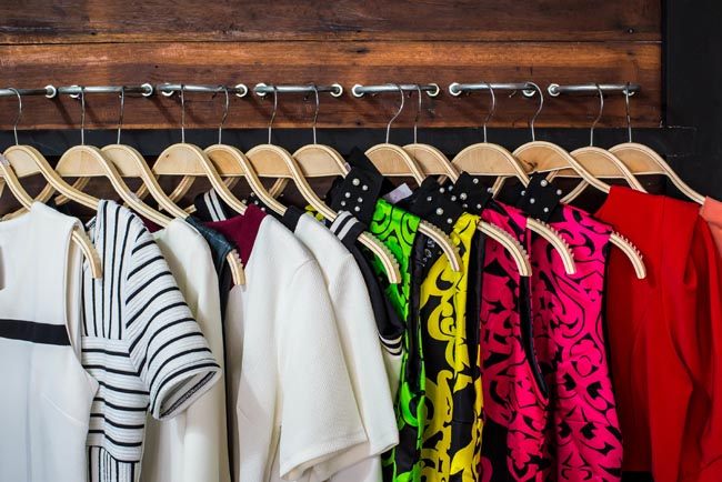 How to declutter a closet? Start with the hangers