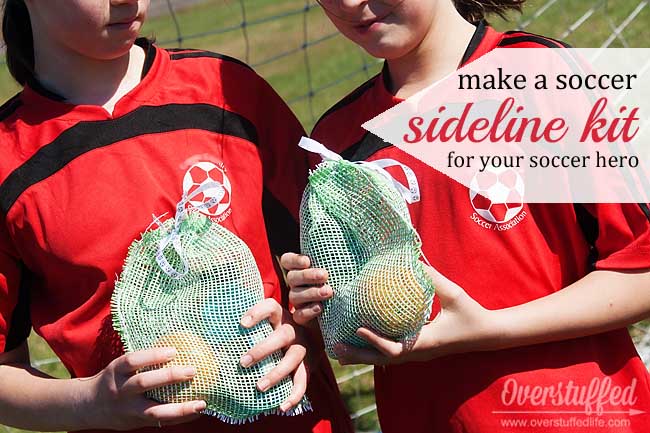 Easy mesh snack kit for your little soccer stars! 