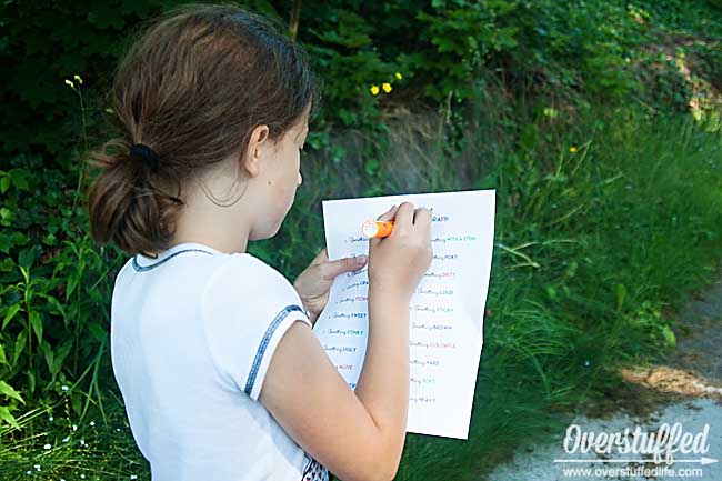 Sick of the kids staying inside looking at screens? Get them outside in nature on a fun scavenger hunt where they can use their screens appropriately.