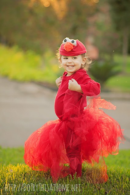 No-sew Elmo costume. Super adorable and even easier to make!