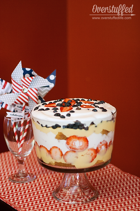 Make a traditional English trifle for July 4th. We may celebrate our independence from England, but not from this wonderful dessert! #overstuffedlife