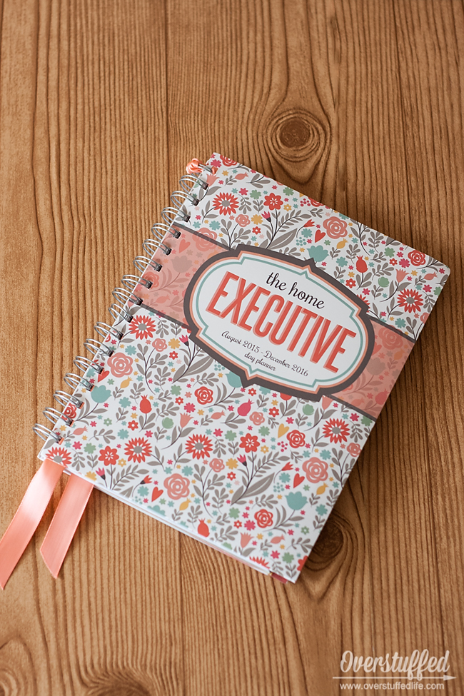 Home Executive Planner--a perfect gift for the mom who does it all.