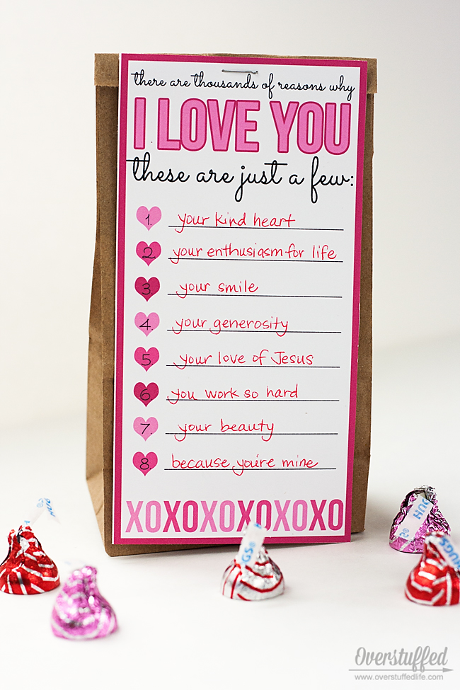 List the things you love about your sweetheart with this super sweet Valentine's Day Love List printable. #overstuffedlife