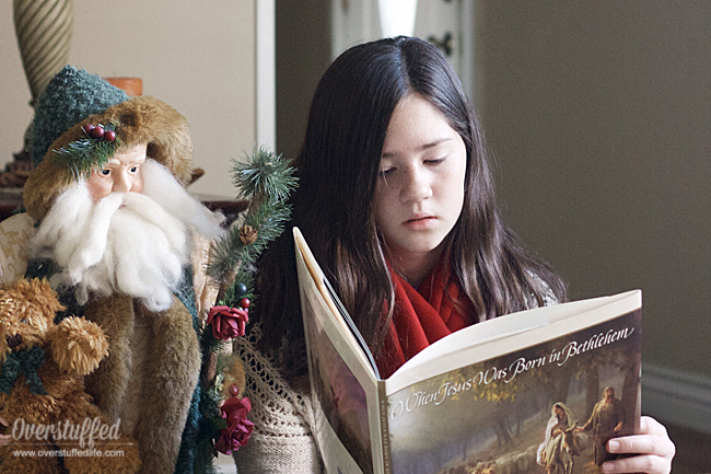 Christmas tradition | Christmas book list | Christmas books for families | Christmas book advent | Read books with your family for Christmas