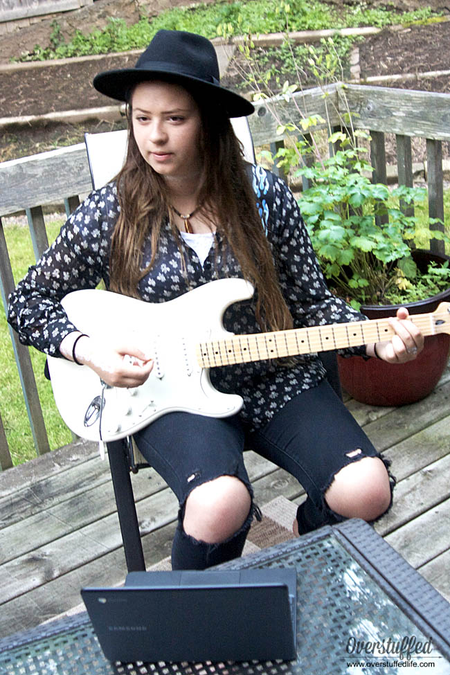 Fender Play guitar lessons are a great way to help kids benefit from music lessons