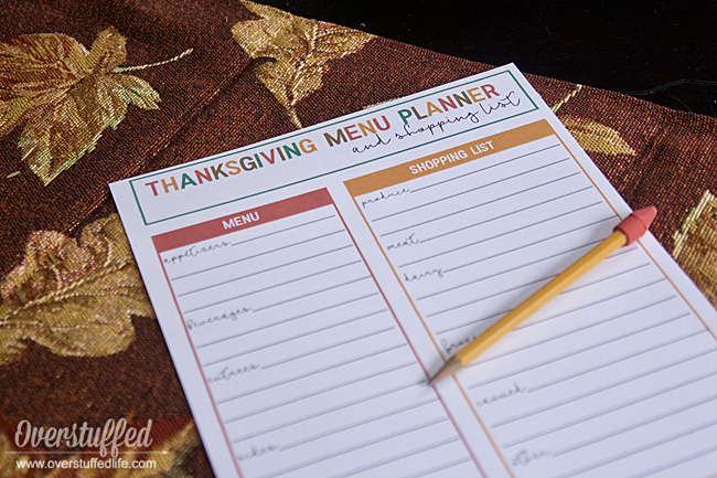 Use this free printable Thanksgiving menu planner and shopping list to stay organized for Thanksgiving dinner.